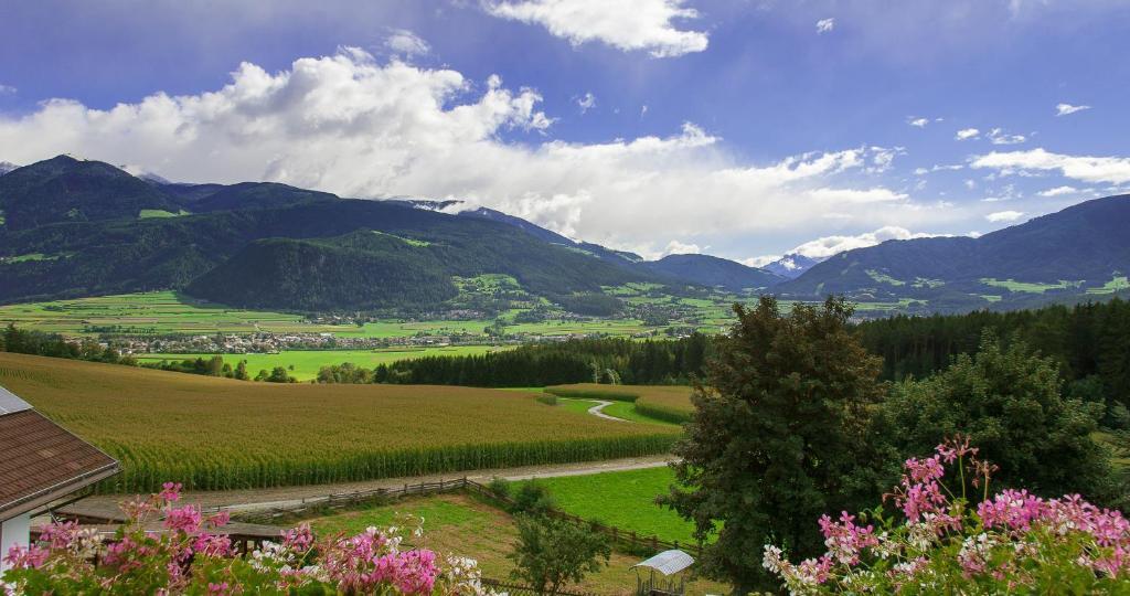 Appartement- Und Wellnesshotel Winkler Falzes Pokoj fotografie